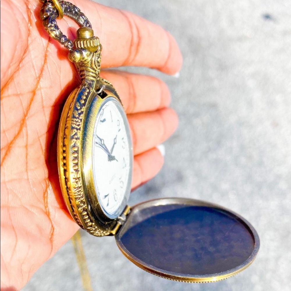 Antique Brass Eiffel Tower Clock Necklace Locket - Picture 11 of 12